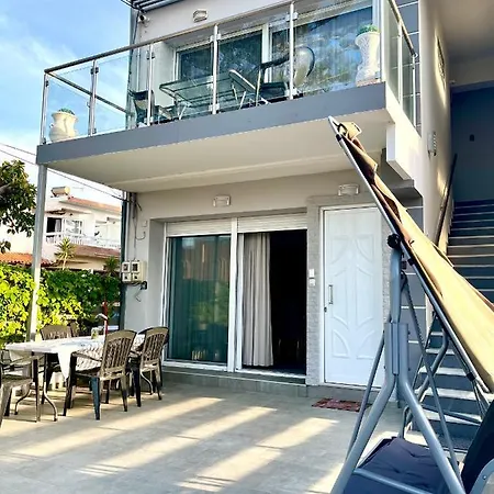 Beachfront Agia Marina * Stalos